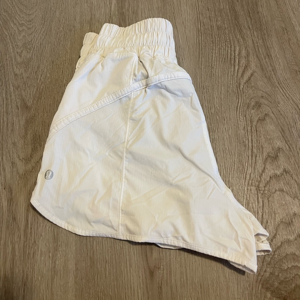 Lululemon Tracker Low-Rise Lined Short 4”